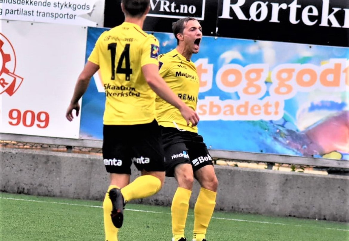 Thomas Stene Spilde sendte Os i føringa etter 9.minutt (Foto: Trond Gausemel, Hordalandsfotball)