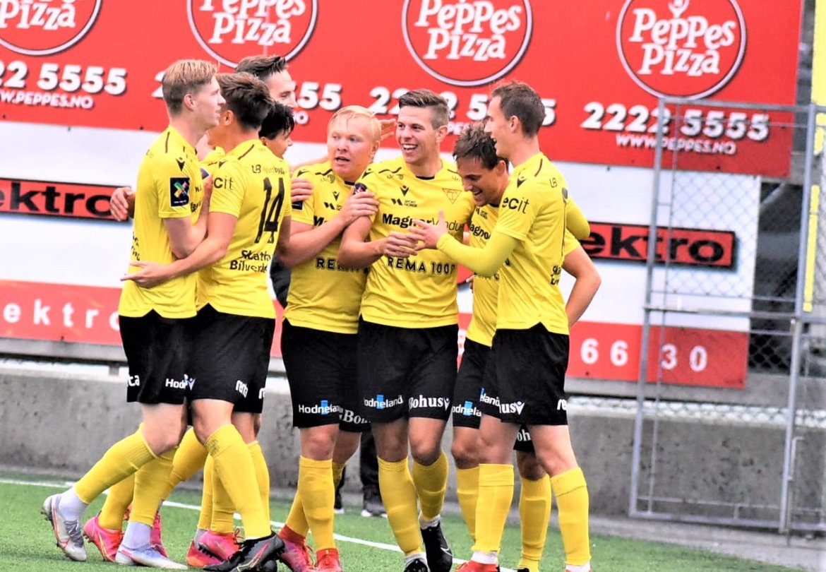 Roger Blokhus Ekeland sendte Os til pause med leiing i det 45.minutt  (Foto: Trond Gausemel, Hordalandsfotball)