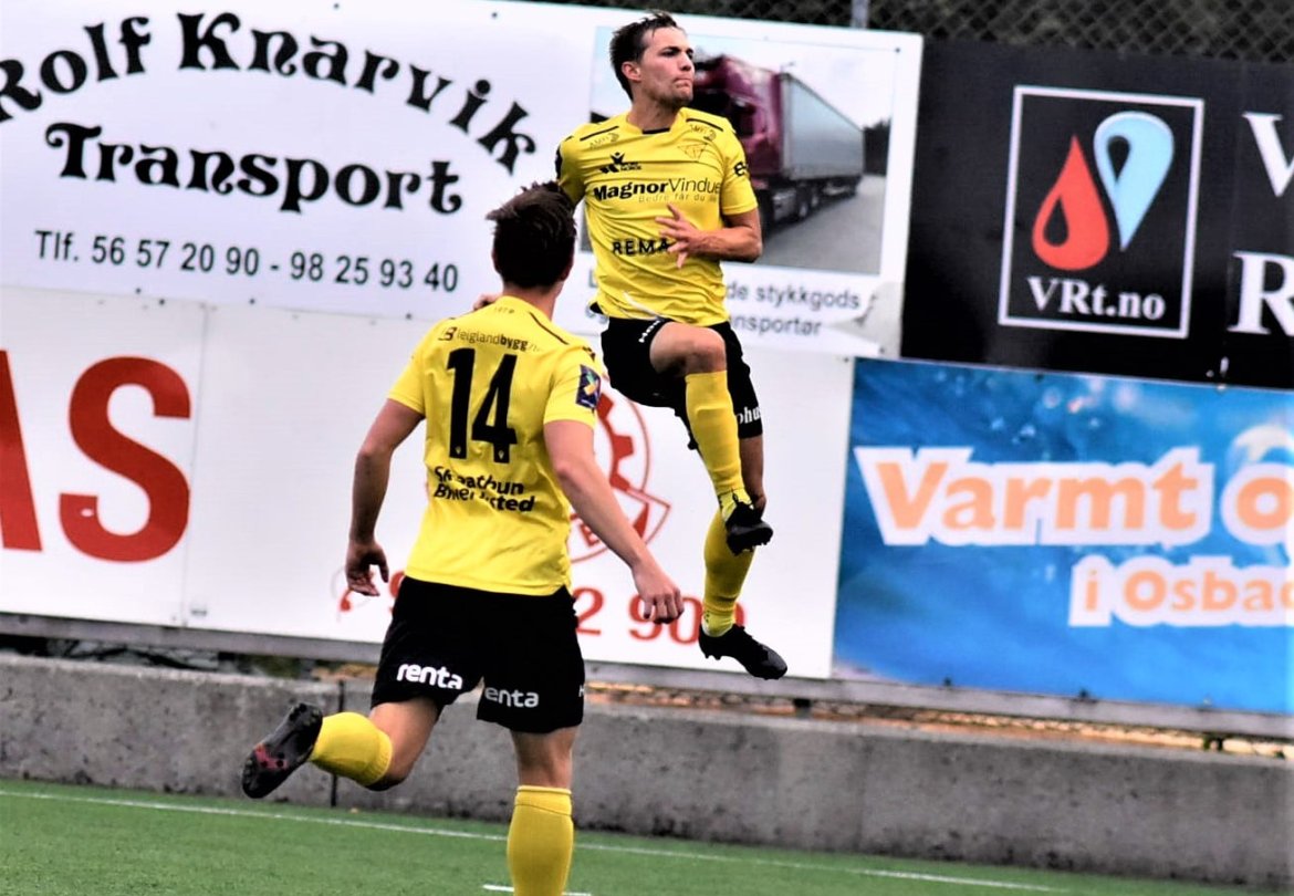 Thomas Stene Spilde sendte Os i føringa etter 9.minutt (Foto: Trond Gausemel, Hordalandsfotball)