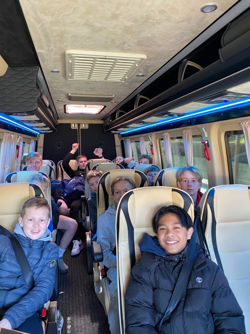 I tillegg til FFO, HFO og Akademiet, blir bussen nytta av ulike lag i idrettslaget, til kortare og lengre turar.